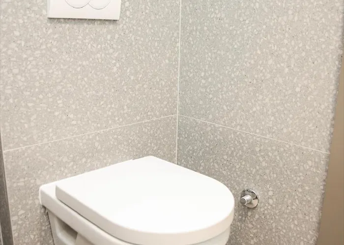 Ambar * 亚霍里纳