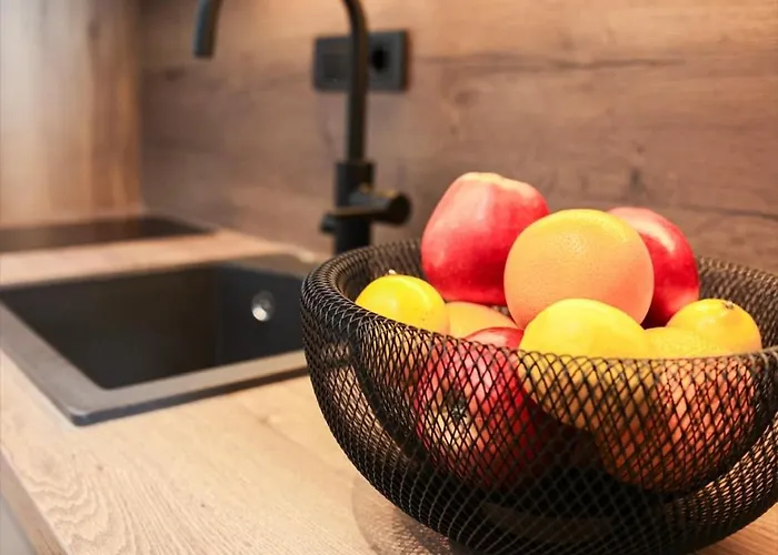 Ambar * 亚霍里纳